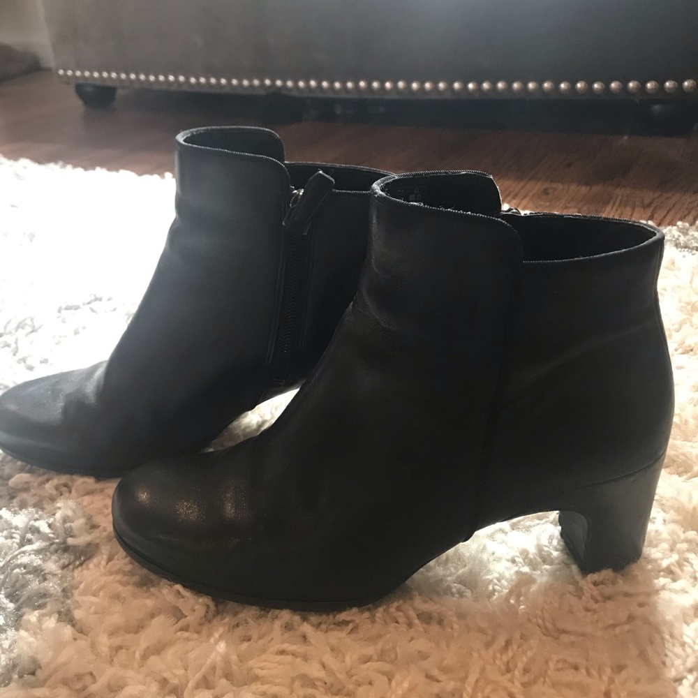 Women’s black booties